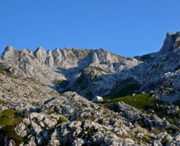 Anillo de picos, ruta circular de 6 etapas y 100 km en los picos de europa